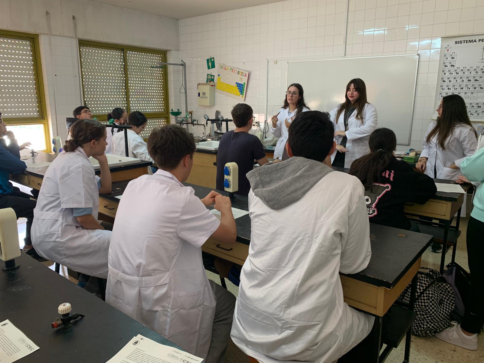 Actividad de divulgación científica "Misión salvar el Mar Menor: nitratos en el suelo".