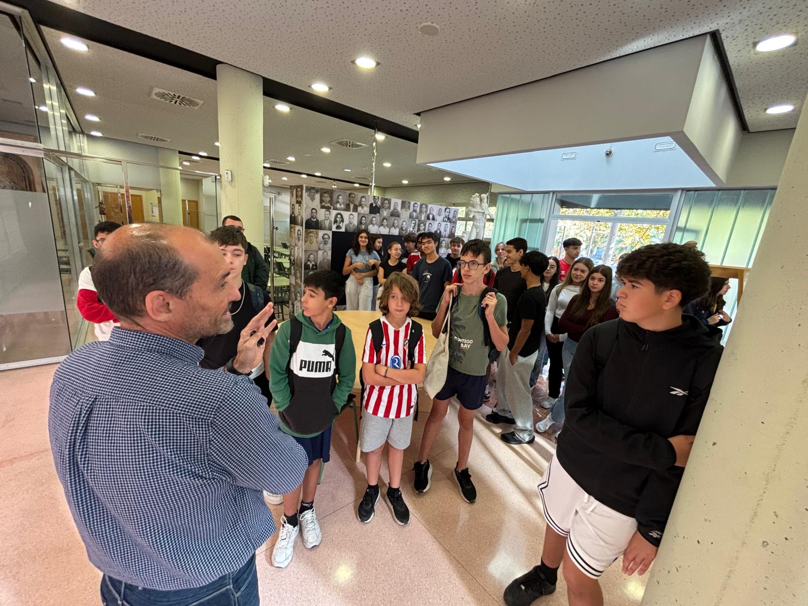 Visita al MUSAX, museo del IES Alfonso X 